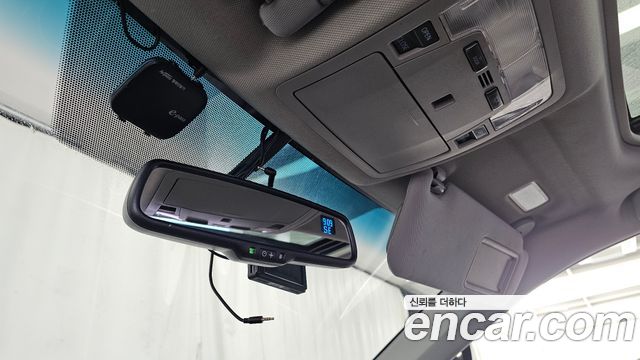 Toyota Camry 2016 — photo 17