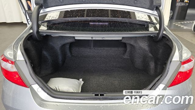Toyota Camry 2016 — photo 20