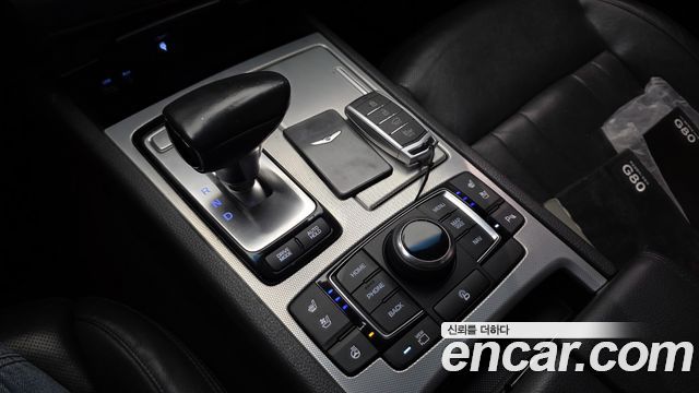 Genesis G80 2017 — photo 12