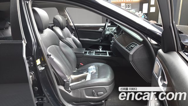 Genesis G80 2017 — photo 17
