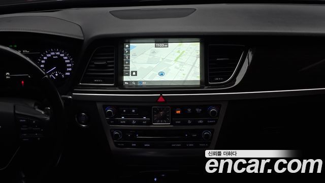 Genesis G80 2017 — photo 20
