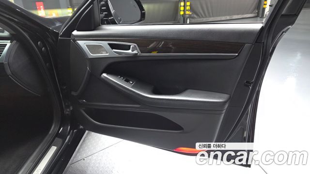 Genesis G80 2017 — photo 14