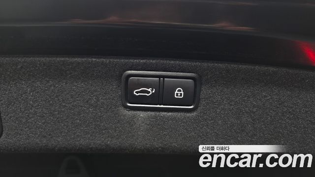 Genesis G80 2017 — photo 34