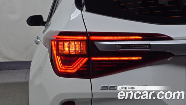 Kia Seltos 2023 — photo 9