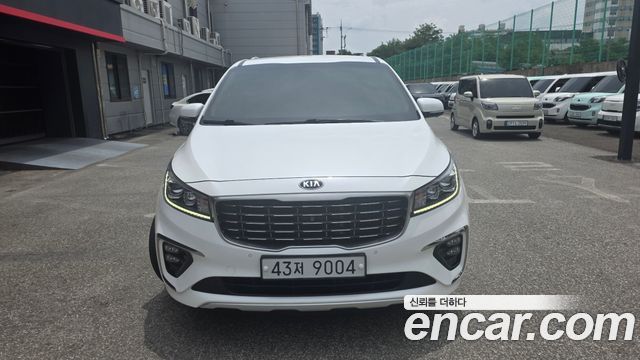 Kia Canival 2019 — photo 2