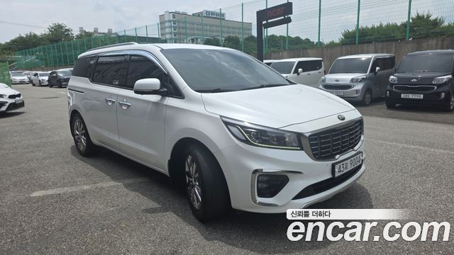 Kia Canival 2019 — photo 3