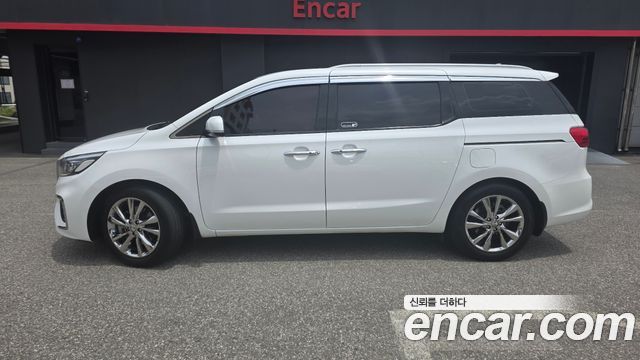 Kia Canival 2019 — photo 4