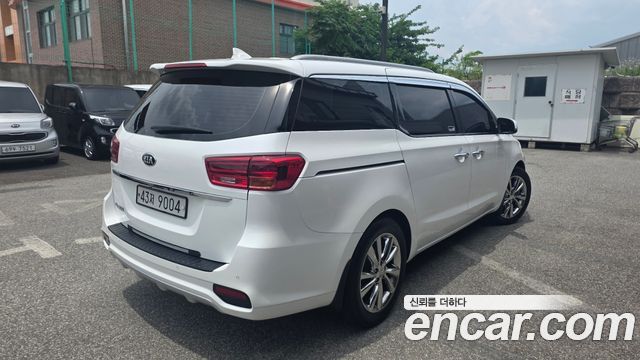 Kia Canival 2019 — photo 5