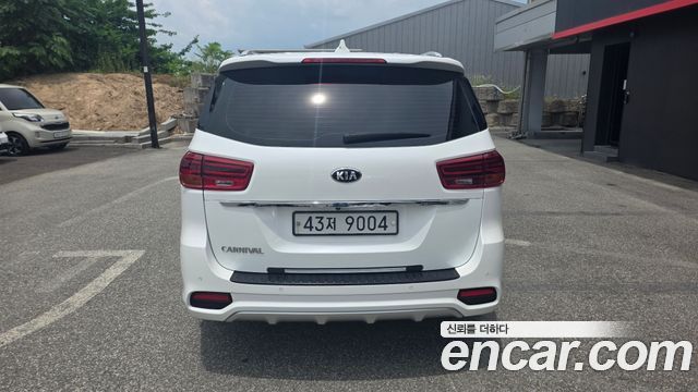 Kia Canival 2019 — photo 6