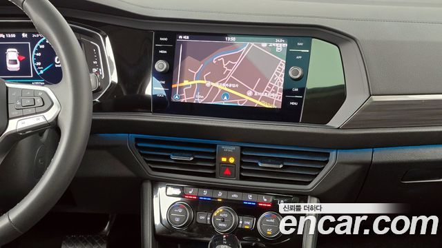 Volkswagen Jetta 2023 — photo 15