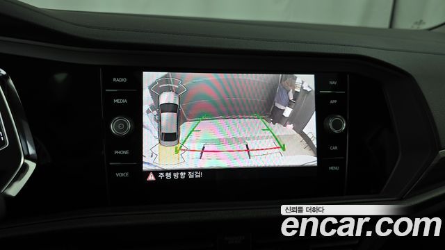 Volkswagen Jetta 2023 — photo 16