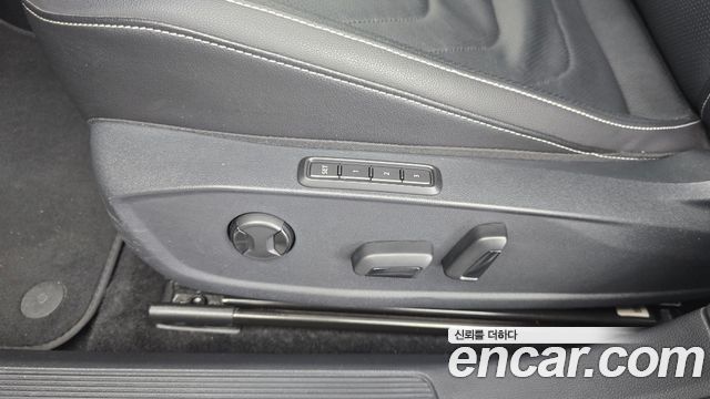 Volkswagen Jetta 2023 — photo 24