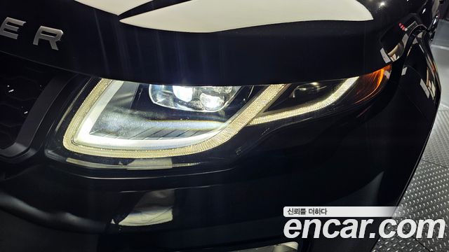 Land Rover Range Rover Evoque 2018 — photo 8