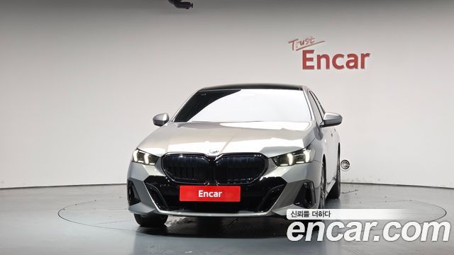 BMW 5-Series 2025 — photo 3