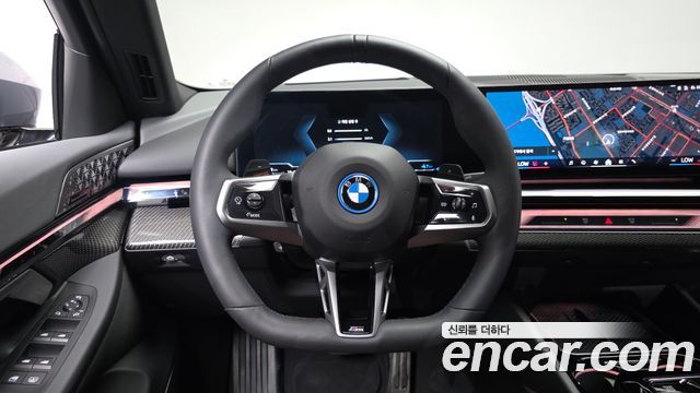 BMW 5-Series 2025 — photo 18