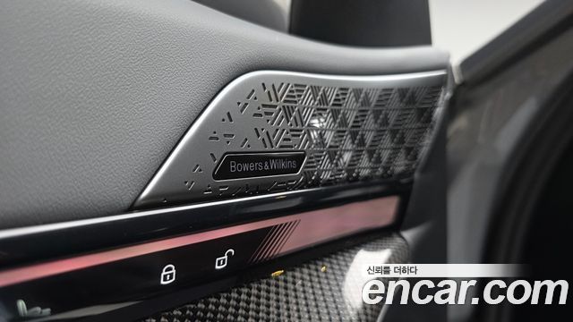 BMW 5-Series 2025 — photo 23