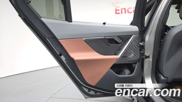 BMW 5-Series 2025 — photo 15