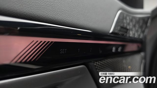 BMW 5-Series 2025 — photo 33