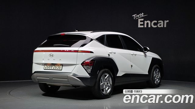 Hyundai Kona 2023 — photo 2