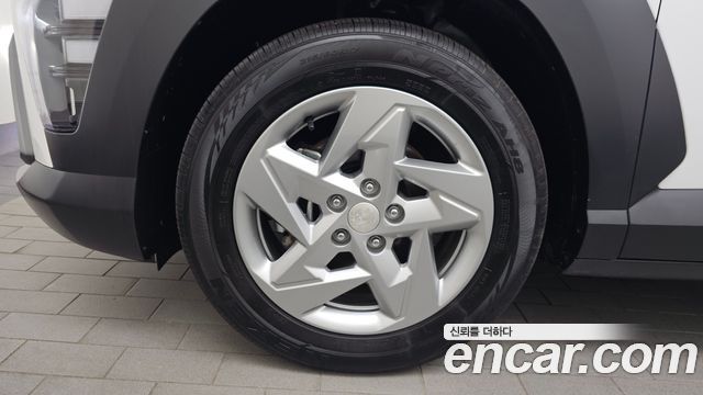 Hyundai Kona 2023 — photo 5