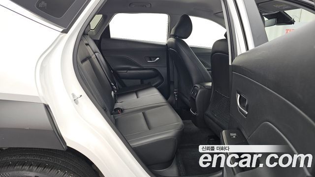 Hyundai Kona 2023 — photo 18