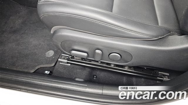 Hyundai Kona 2023 — photo 32