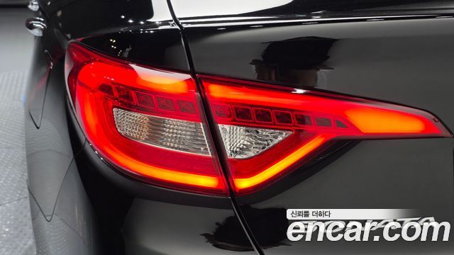 Hyundai Sonata 2017 — photo 9