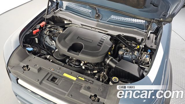 Land Rover Defender 2022 — photo 6
