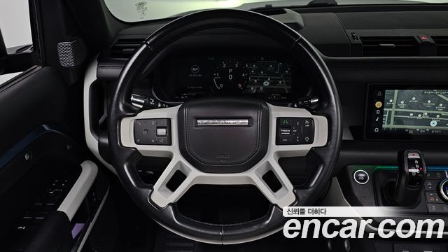 Land Rover Defender 2022 — photo 19