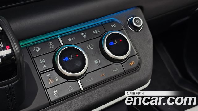 Land Rover Defender 2022 — photo 23