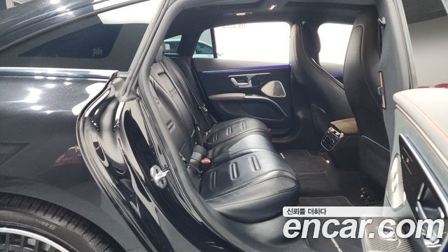 Mercedes-Benz EQS 2022 — photo 17