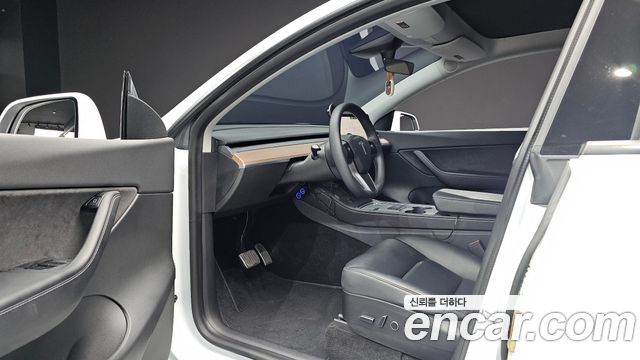 Tesla Model Y 2021 — photo 10