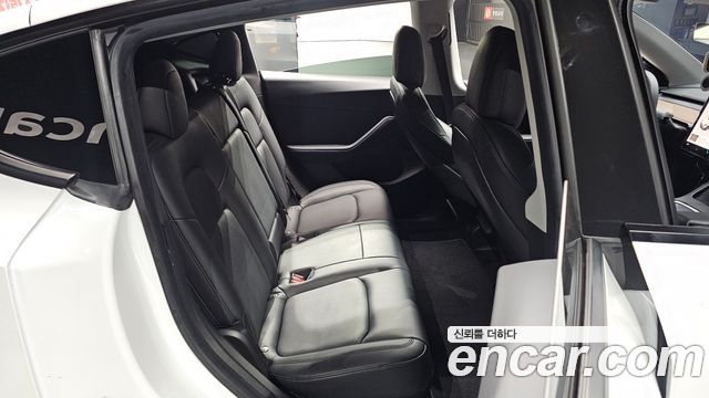Tesla Model Y 2021 — photo 11