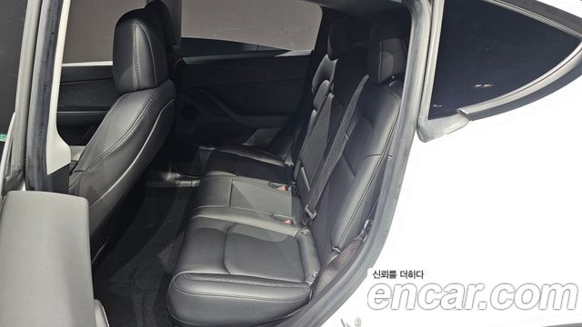 Tesla Model Y 2021 — photo 12