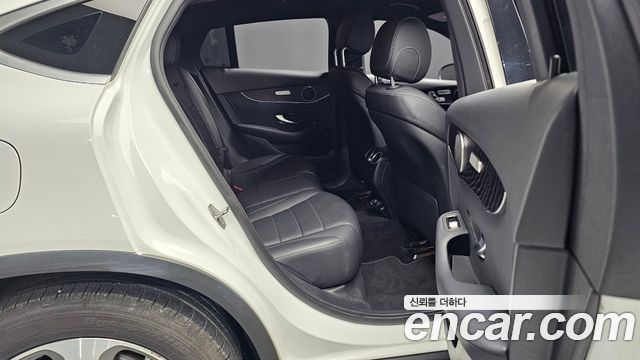 Mercedes-Benz GLC-Class 2019 — photo 18