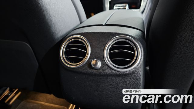 Mercedes-Benz GLC-Class 2019 — photo 24