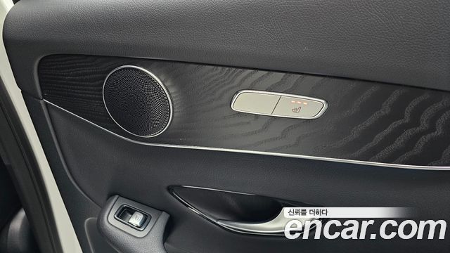 Mercedes-Benz GLC-Class 2019 — photo 25