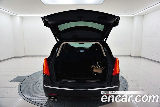 Cadillac XT5 2019 — photo 19