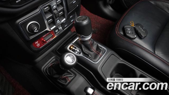Jeep Wrangler 2020 — photo 9