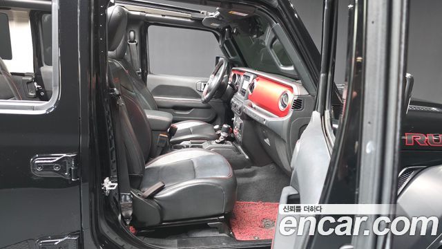 Jeep Wrangler 2020 — photo 11