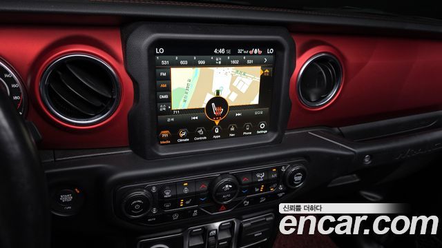 Jeep Wrangler 2020 — photo 14