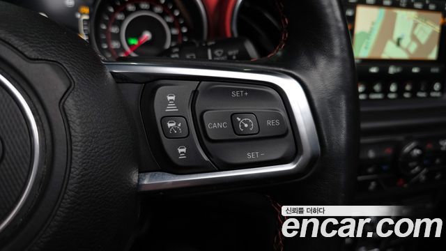 Jeep Wrangler 2020 — photo 17