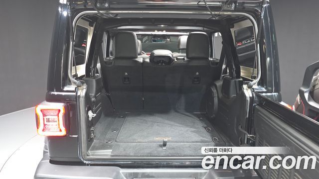 Jeep Wrangler 2020 — photo 20