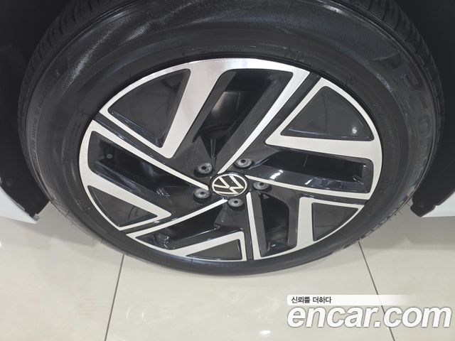 Volkswagen Jetta 2023 — photo 5