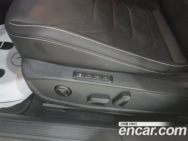 Volkswagen Jetta 2023 — photo 10
