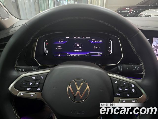 Volkswagen Jetta 2023 — photo 13