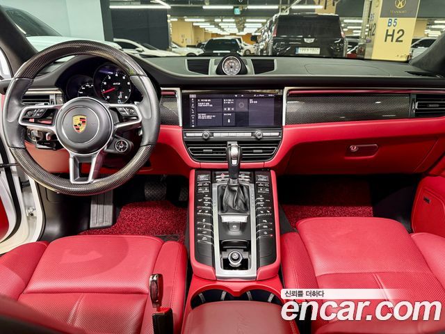 Porsche Macan 2020 — photo 6