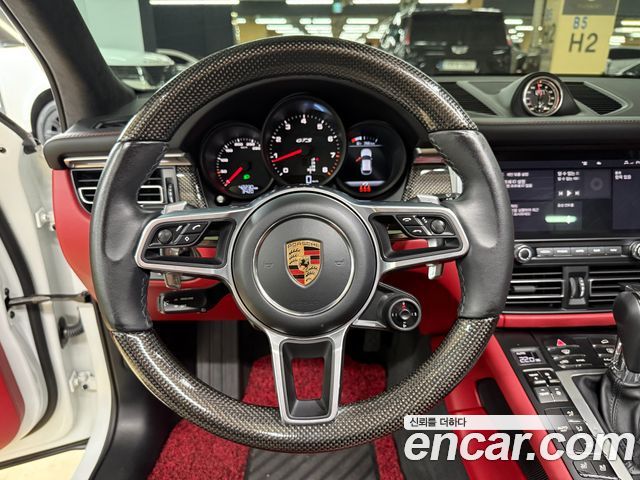 Porsche Macan 2020 — photo 8