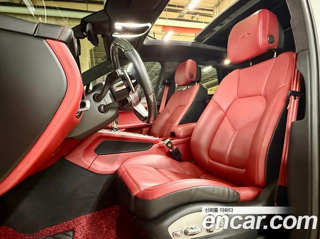 Porsche Macan 2020 — photo 13