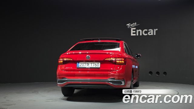 Volkswagen Jetta 2023 — photo 4